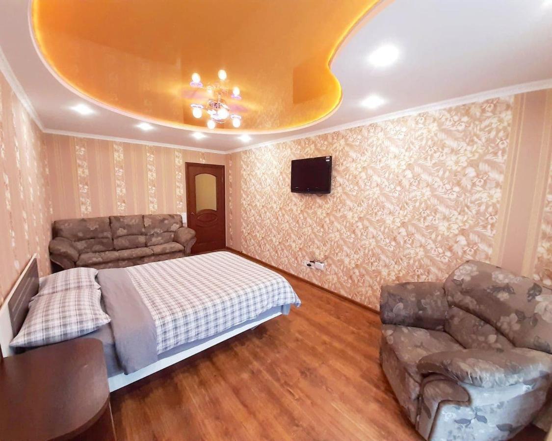 Apartpoltava Двокімнатні Апартаменти, До 6 Спальних Місць, Кутова Ванна, Корпусний Парк, Документи Для Відрядження 외부 사진